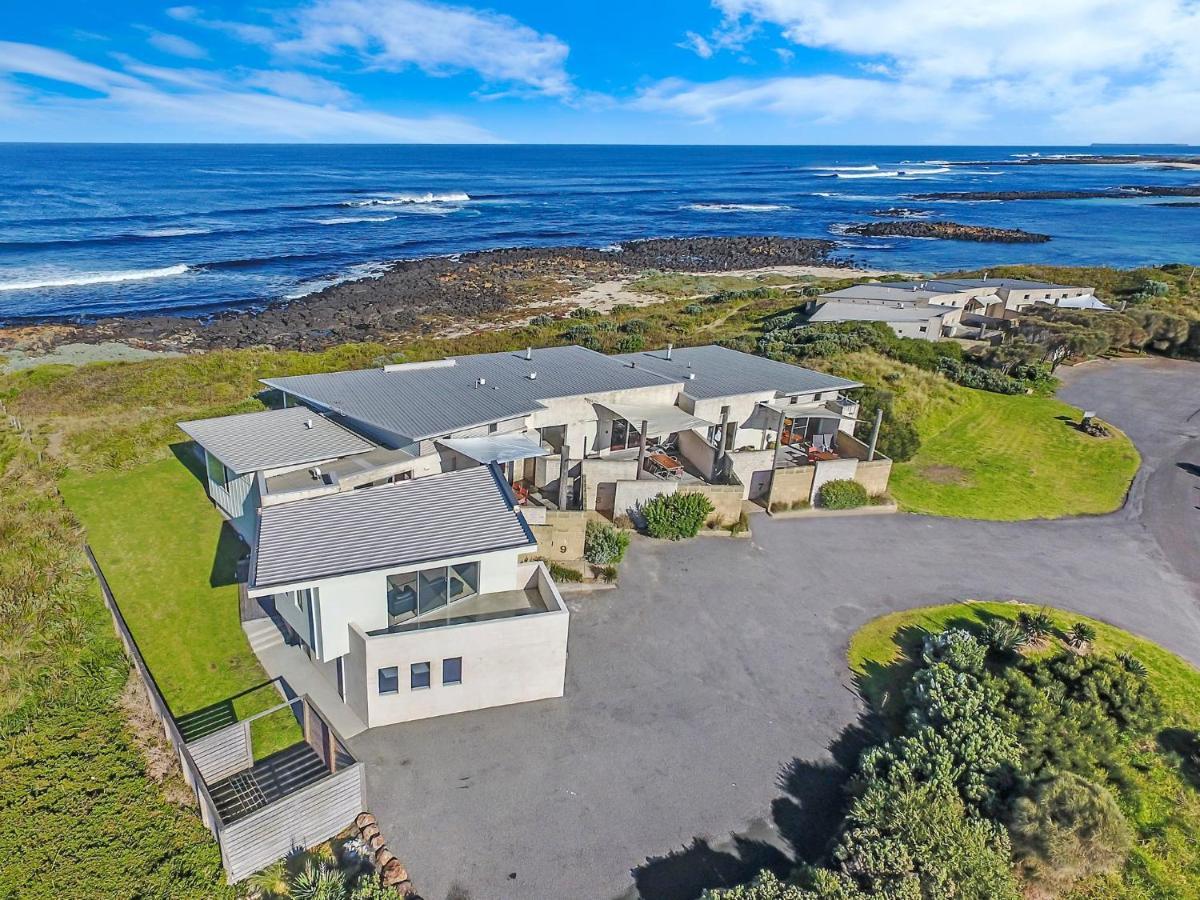 Hearns Beachside Villa 2 Port Fairy Exteriör bild