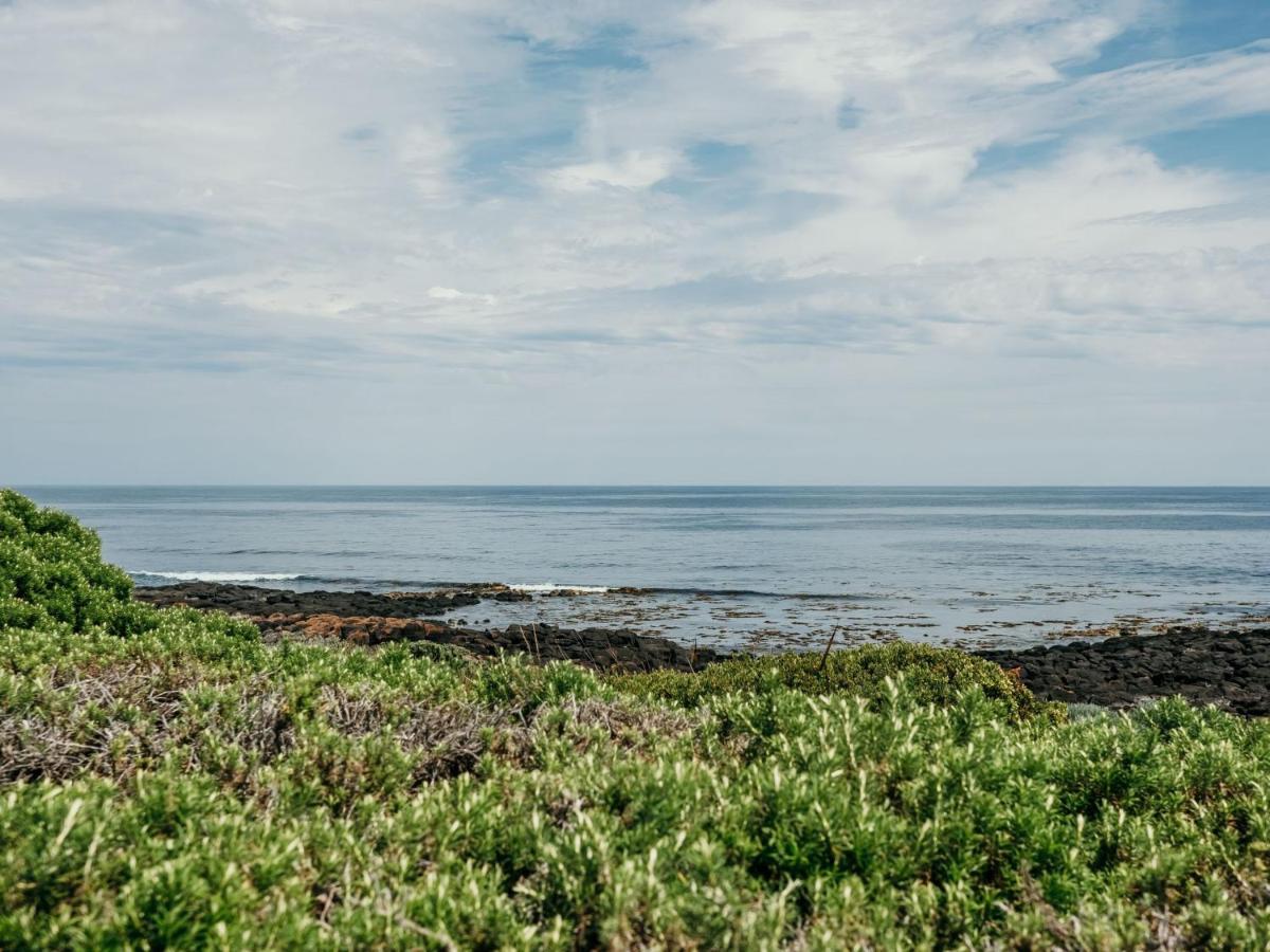 Hearns Beachside Villa 2 Port Fairy Exteriör bild