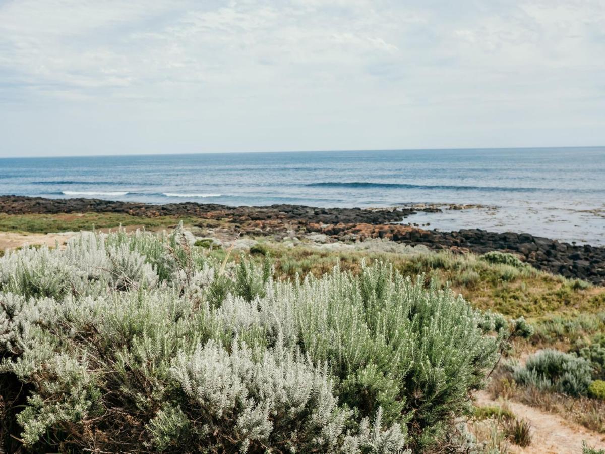 Hearns Beachside Villa 2 Port Fairy Exteriör bild