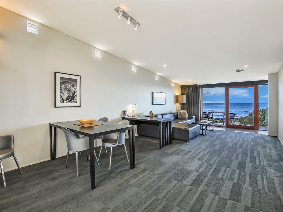 Hearns Beachside Villa 2 Port Fairy Exteriör bild