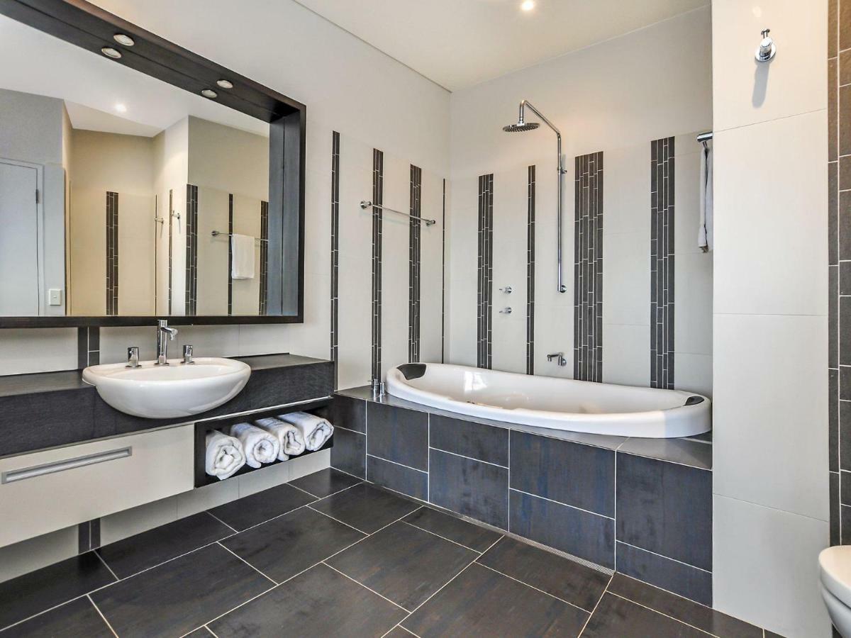 Hearns Beachside Villa 2 Port Fairy Exteriör bild